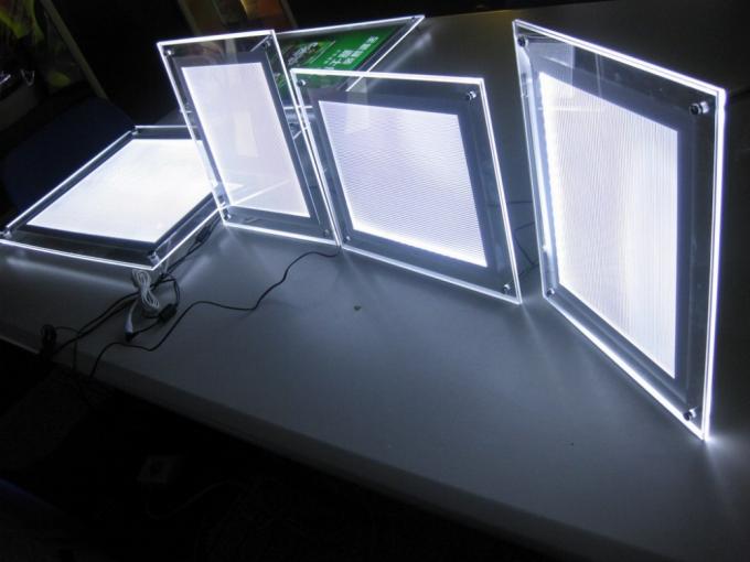 Caja de luz cristalina del acrílico LED de 12 V, tamaño magnético curvado de la caja de luz A3 del ángulo LED