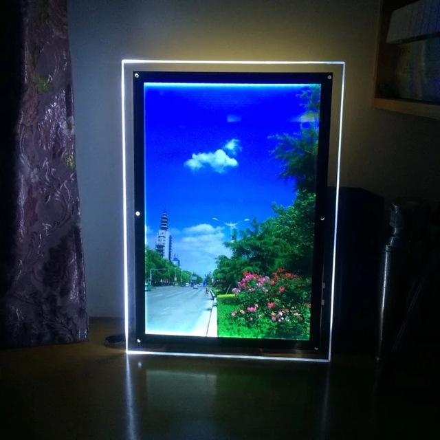 Caja de luz retroiluminada llevada de la foto del alto brillo, el panel ligero llevado de acrílico con el material cristalino